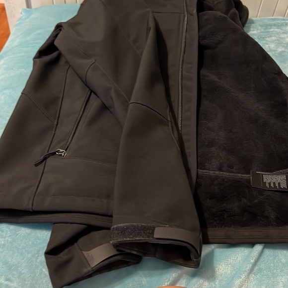 The North Face Coat - Picture 16 of 16